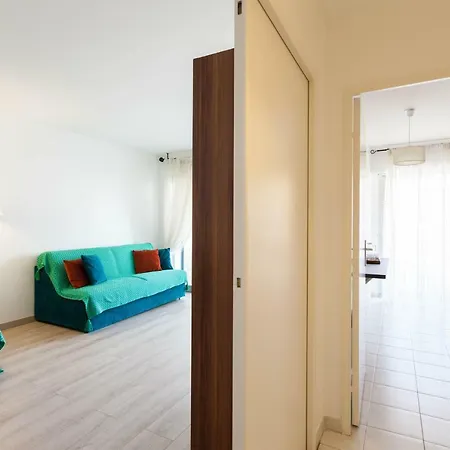 Appartement 2kh Komnatnaia Kvartira V Zhuan Le Pen, Pliazhi